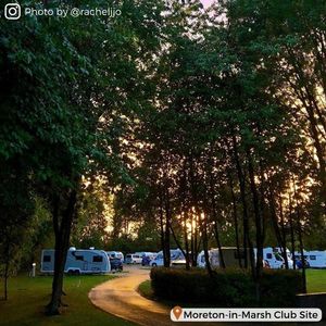 Image post by @candmclub on Instagram