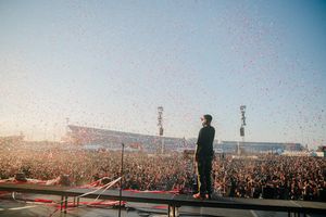 Image post by @therealjeremymckinnon on Instagram