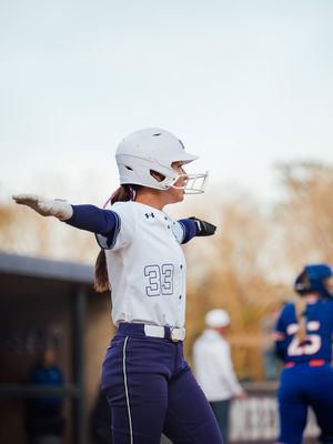 Image post by @sfa.softball on Instagram