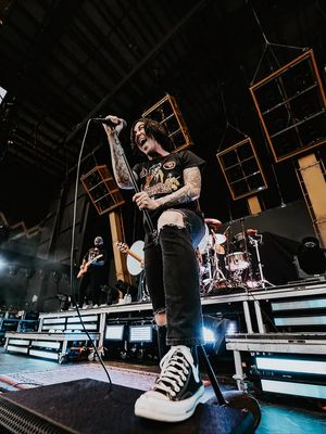 Image post by @sleepingwithsirens on Instagram