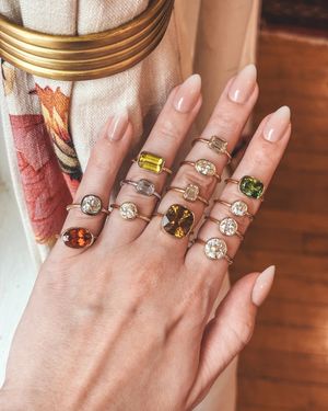 Image post by @maejeanvintage on Instagram