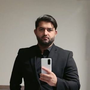 Image post by @sunny_arain on Instagram