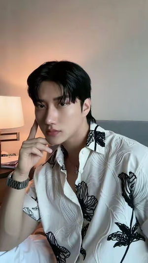 Image post by @livehooni on TikTok