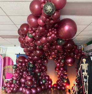 Image post by @majesticinglewoodpartyrentals on Instagram