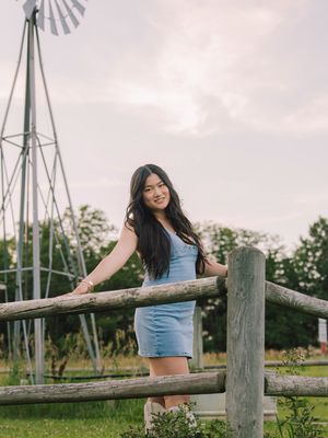 Image post by @lydiaslenscreative on Instagram