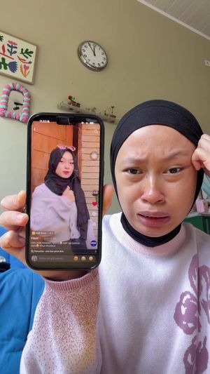 Video post by @hesfinatia on TikTok