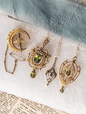 Image post by @maejeanvintage on Instagram