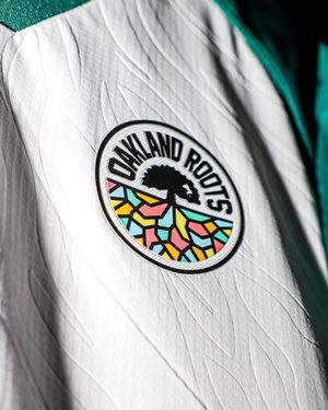 Image post by @oaklandroots on Instagram