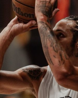 Image post by @aarongordon on Instagram