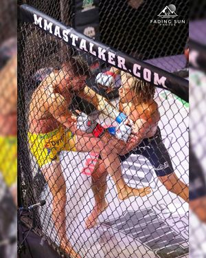 Image post by @fading_sun_photos on Instagram