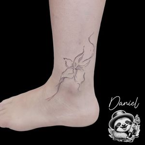 Image post by @whitesloth.tattoo on Instagram
