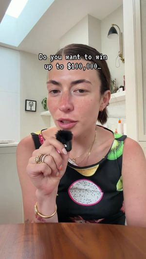 Video post by @victoriaparis on TikTok