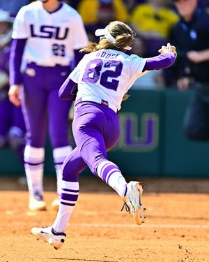 Image post by @lsusoftball on Instagram