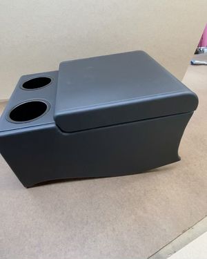 Image post by @catoscustomupholstery on Instagram