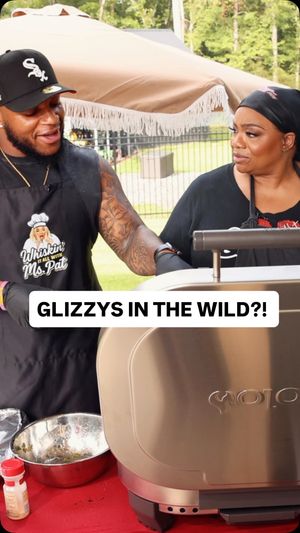 Video post by @comediennemspat on Instagram