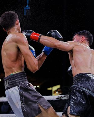 Image post by @showtimeboxing on Instagram