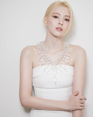 Image post by @voguetaiwan on Instagram