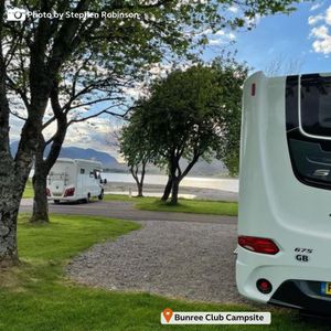 Image post by @candmclub on Instagram