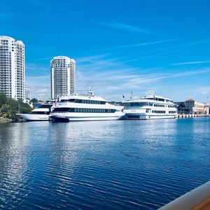 Image post by @yachtstarship on Instagram