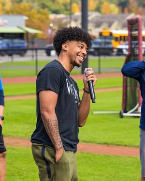 Image post by @leeuflames on Instagram