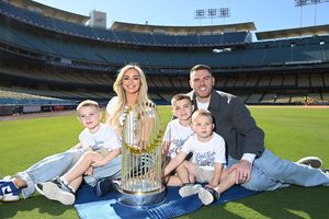 Image post by @freddiefreeman on Instagram