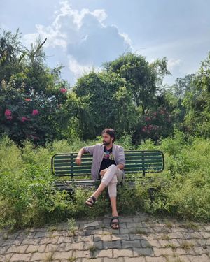 Image post by @ibhishamsoni on Instagram