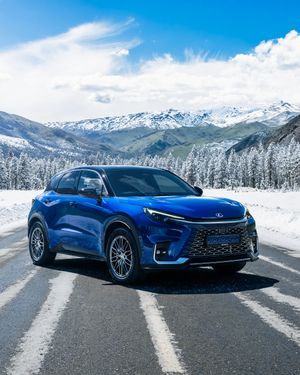 Image post by @discoverlexus on Instagram