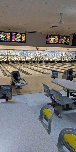 Text post by @STAHawksBowling on Twitter/X