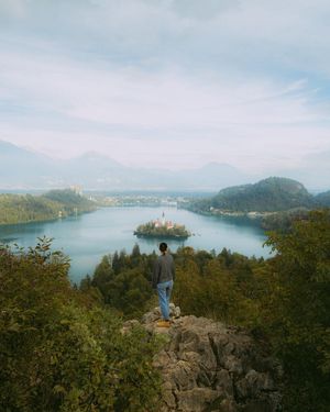 Image post by @shotbymaelle on Instagram