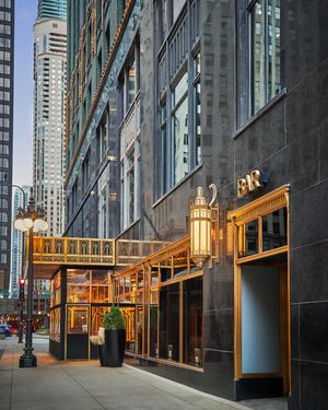 Image post by @pendrychicago on Instagram