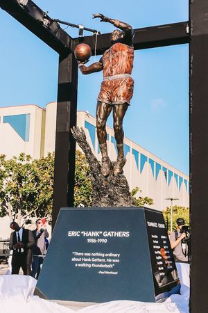 Image post by @lmulions on Twitter