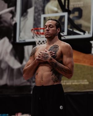 Image post by @aarongordon on Instagram