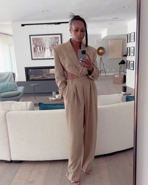 Image post by @issarae on Instagram