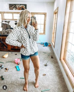Image post by @shopfillyflair on Instagram