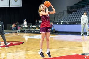 Image post by @SalukiWBasketball on Facebook