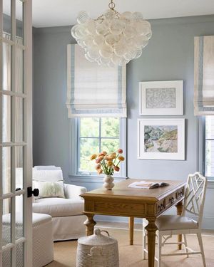 Image post by @julieneilldesigns on Instagram