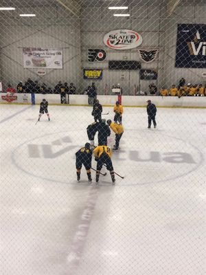 Image post by @drexelhockey on Twitter