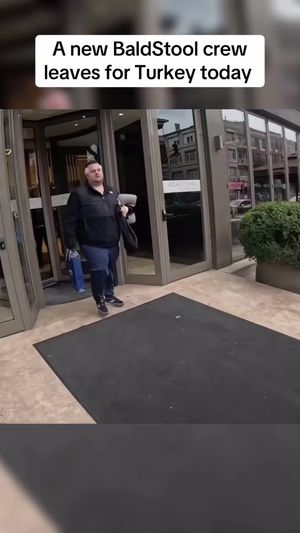 Video post by @vivalastool on TikTok