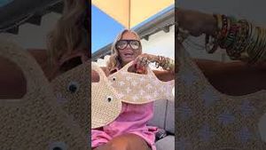 Video post by @shop.with.caroline on YouTube