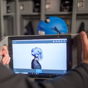 Image post by @riddellsports on Instagram