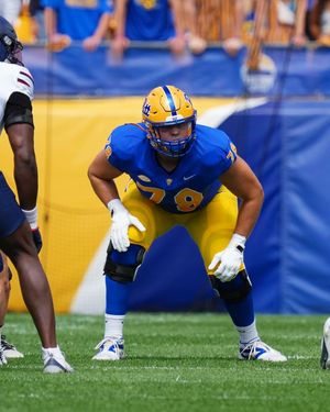 Image post by @pitt_fb on Instagram