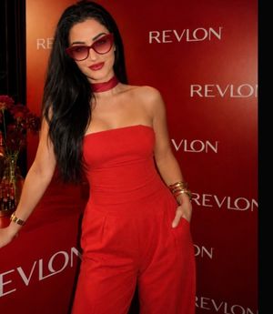 Image post by @zarinamunavarzadeh_official on Instagram