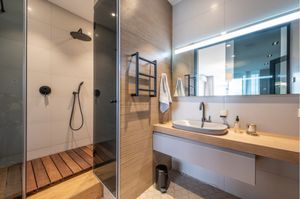 Image post by @kellyraaberealestate on Instagram