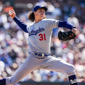 Image post by @losdodgers on Instagram