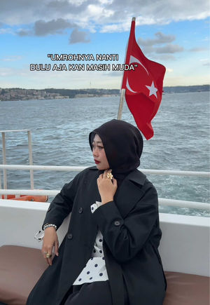 Video post by @faniaelizaaa on TikTok