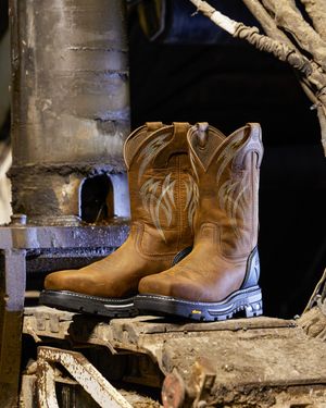 Image post by @justinboots_ on Instagram