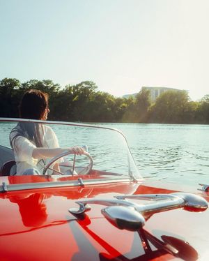 Image post by @retroboatrentalsatx on Facebook
