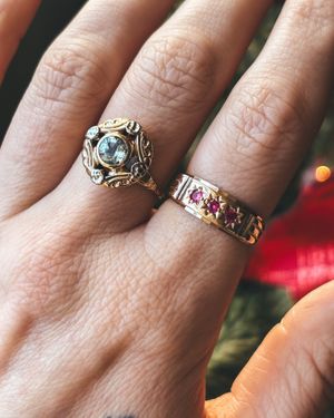 Image post by @maejeanvintage on Instagram