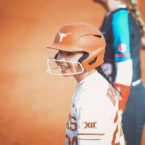 Image post by @texassoftball on Instagram