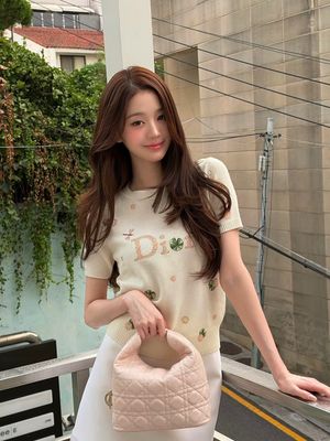 Image post by @elletaiwan on Instagram
